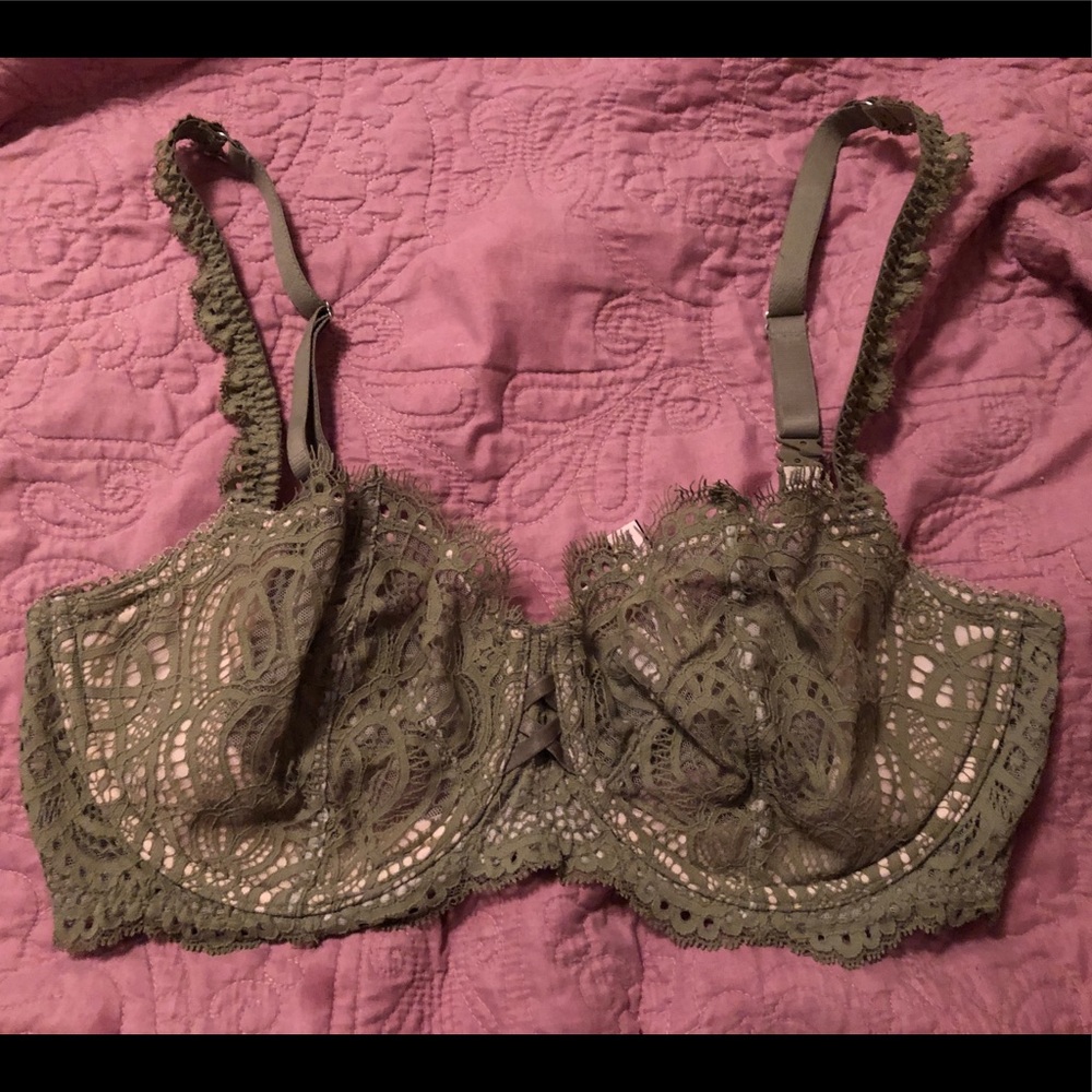 Victoria’s Secret push-up w/out padding bra